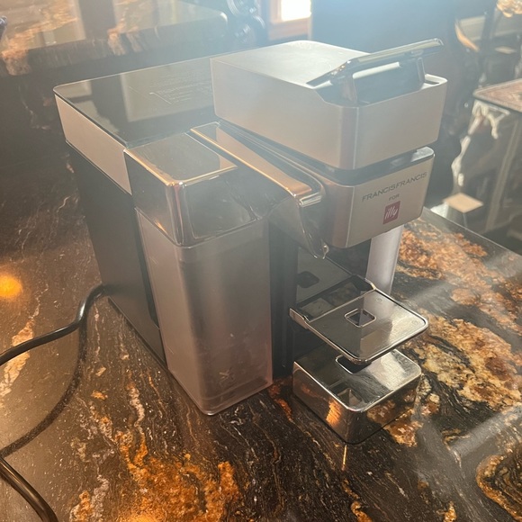 Coffee Machine - Picture 5 of 5